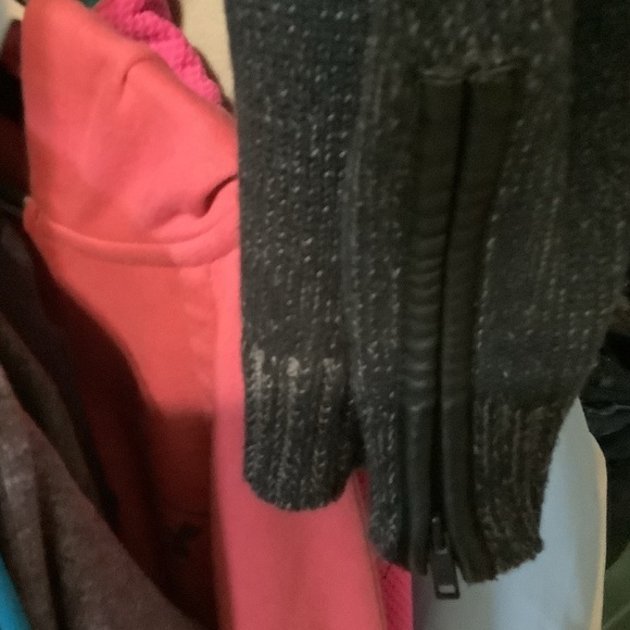 Rock & Republic Dark Gray Zip-Up‎ Sweater, XL, zippered sleeves, - Picture 9 of 10